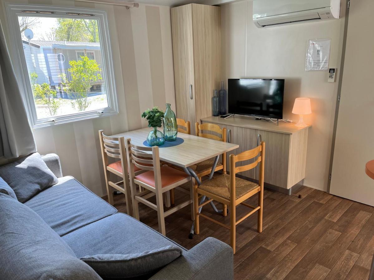Mobil-Home Climatise Avec Piscine Aureilhan  ภายนอก รูปภาพ